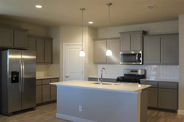 $2,550 | 16028 Bronte Lane, Fort Worth, TX 76247