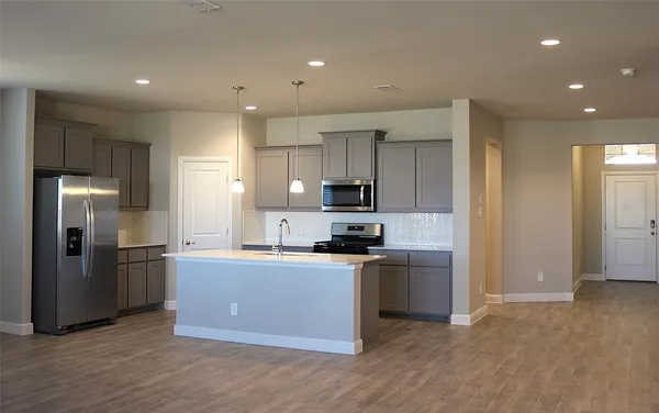 $2,550 | 16028 Bronte Lane, Fort Worth, TX 76247