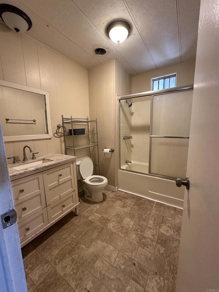 39400 Terwilliger Road Anza, CA 92539 - Photo 11 of 16 Bathroom