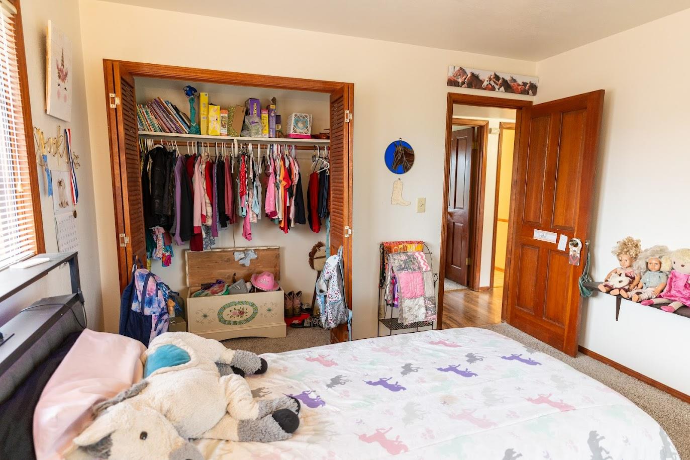 11175 East South Avenue Del Rey, CA 93616 - Photo 20 of 31 a view of a bedroom with bed and furniture