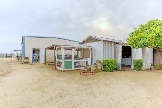 $715,000 | 11175 East South Avenue, Del Rey, CA 93616