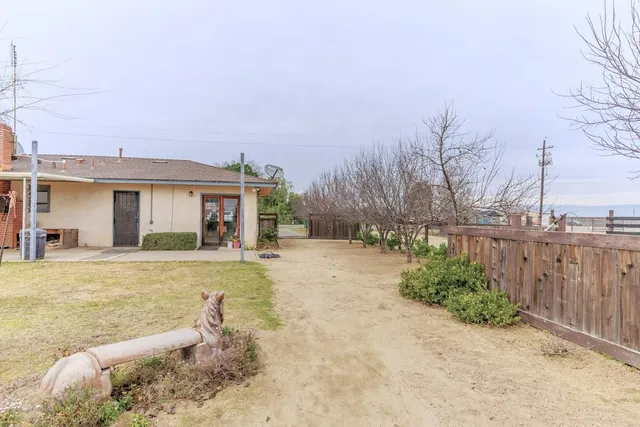 $715,000 | 11175 East South Avenue, Del Rey, CA 93616