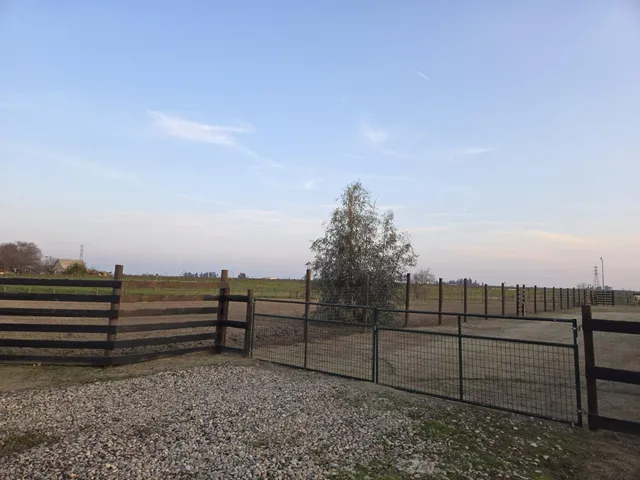 $715,000 | 11175 East South Avenue, Del Rey, CA 93616