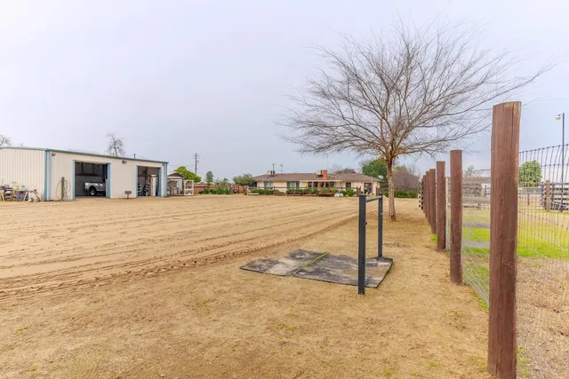 $715,000 | 11175 East South Avenue, Del Rey, CA 93616