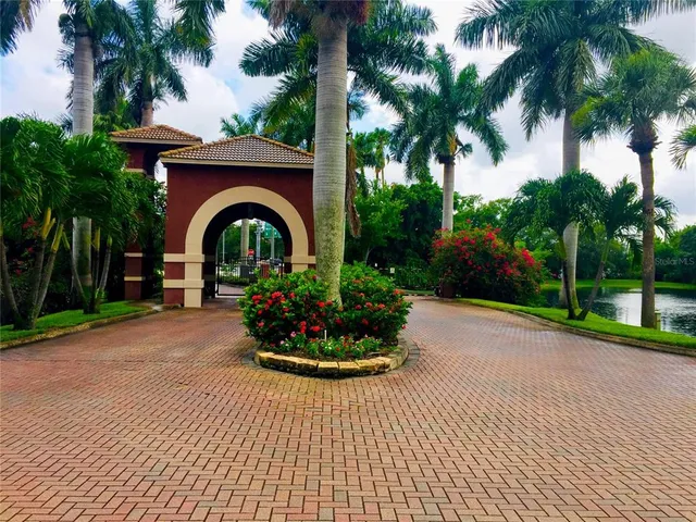 $1,575 | 10263 Gandy Boulevard North, Unit 513, St. Petersburg, FL 33702