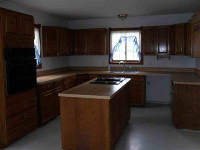 11453 South New Lothrop Road Durand, MI 48429 - Photo 2 of 8 20157099-1.JPG