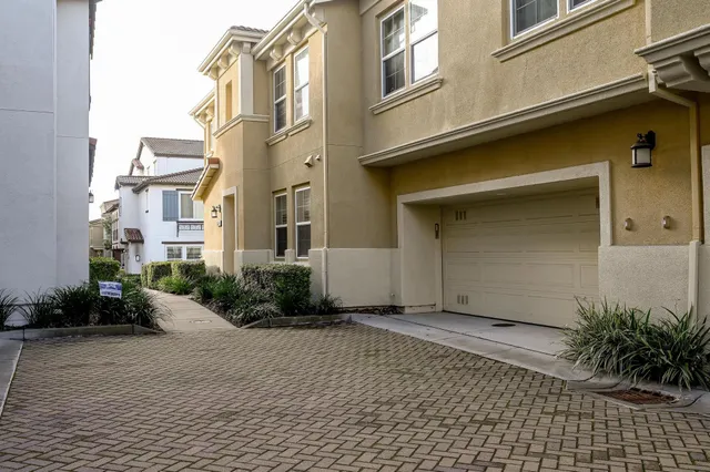 $949,888 | 557 Selby Lane, Unit 3, Livermore, CA 94551