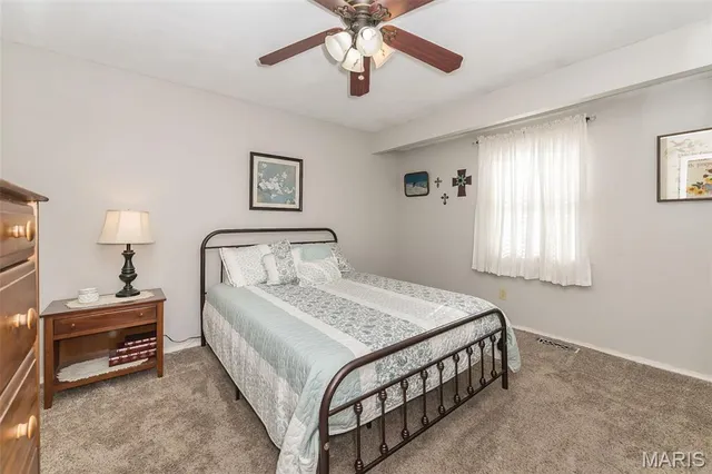 $310,000 | 14 South Joyce Ellen Way, St. Peters, MO 63376