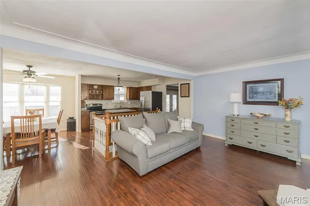 $310,000 | 14 South Joyce Ellen Way, St. Peters, MO 63376