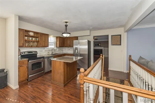 $310,000 | 14 South Joyce Ellen Way, St. Peters, MO 63376