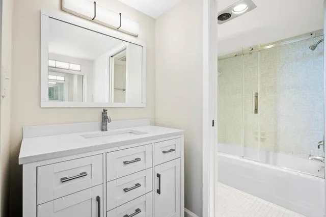 $425,000 | 5480 North Ocean Drive, Unit B1A, Singer Island, FL 33404