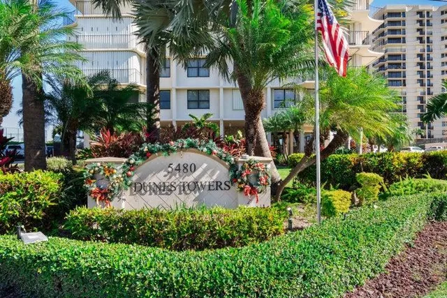 $425,000 | 5480 North Ocean Drive, Unit B1A, Singer Island, FL 33404