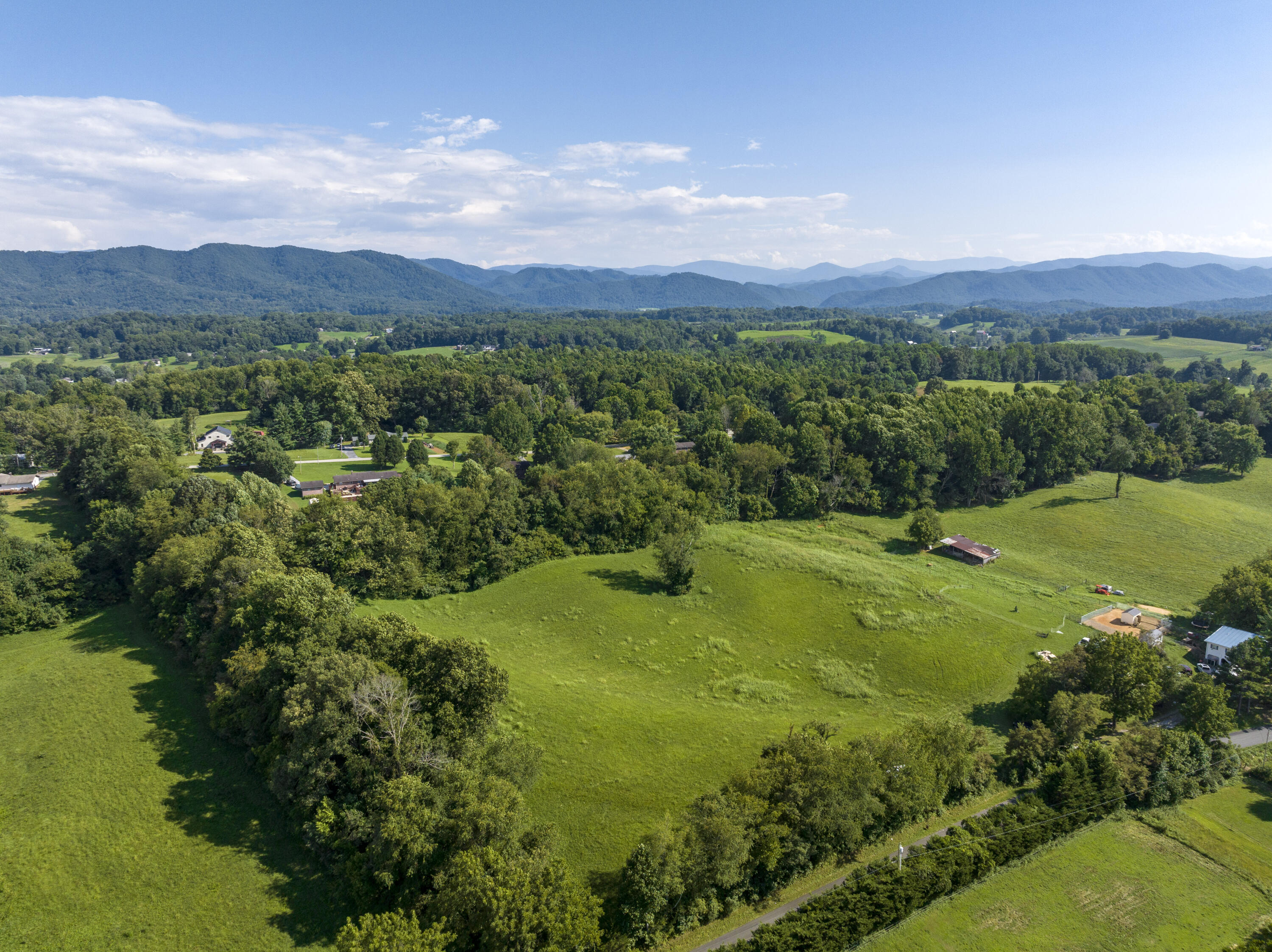 281 County Farm Road Jonesborough, TN 37659 - Photo 12 of 23 E2B48E86-284A-4DFE-A265-72E3BED10758