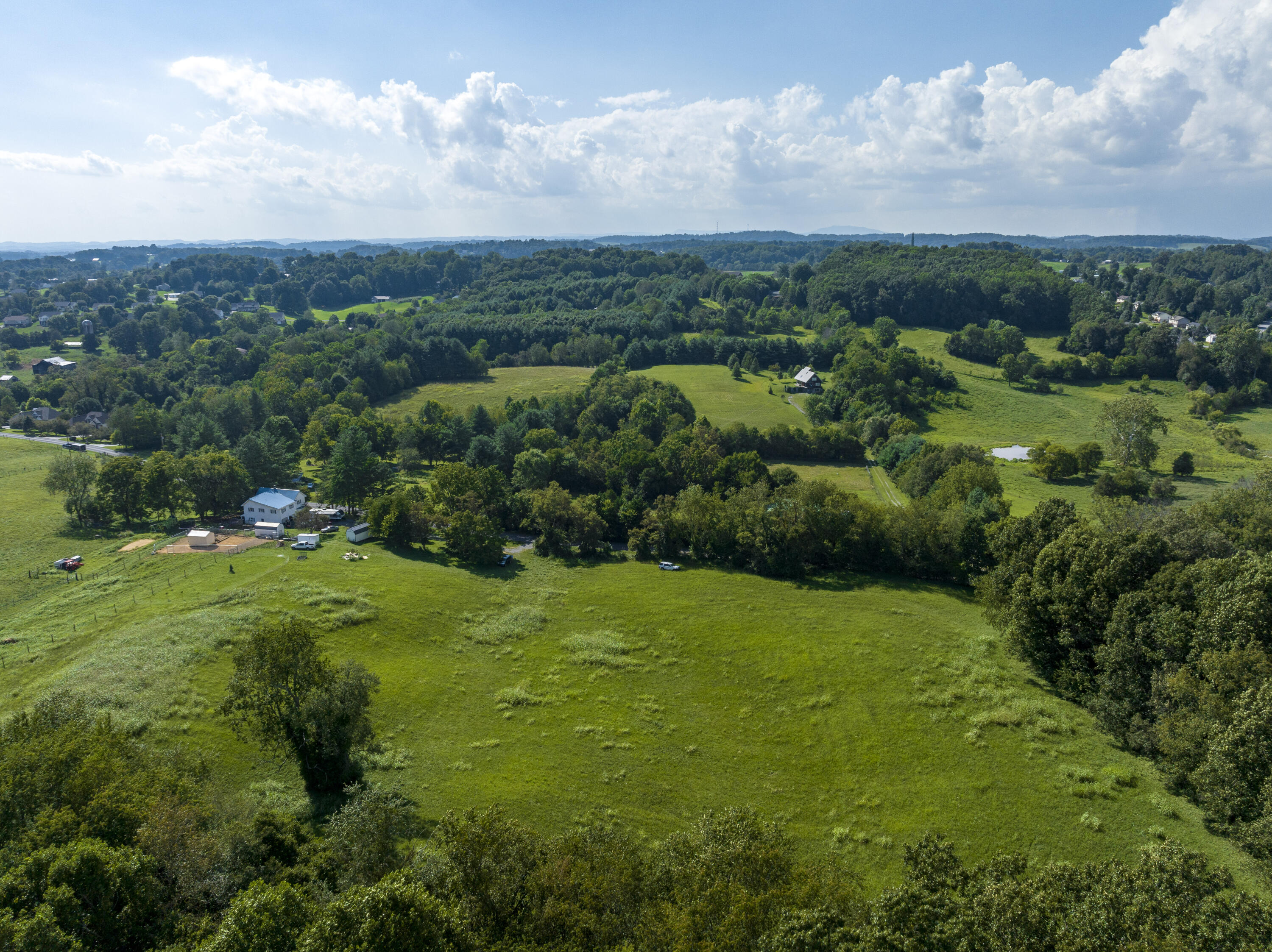 281 County Farm Road Jonesborough, TN 37659 - Photo 7 of 23 297AF3F8-1EAA-4E47-A03A-673ACF3F88D7