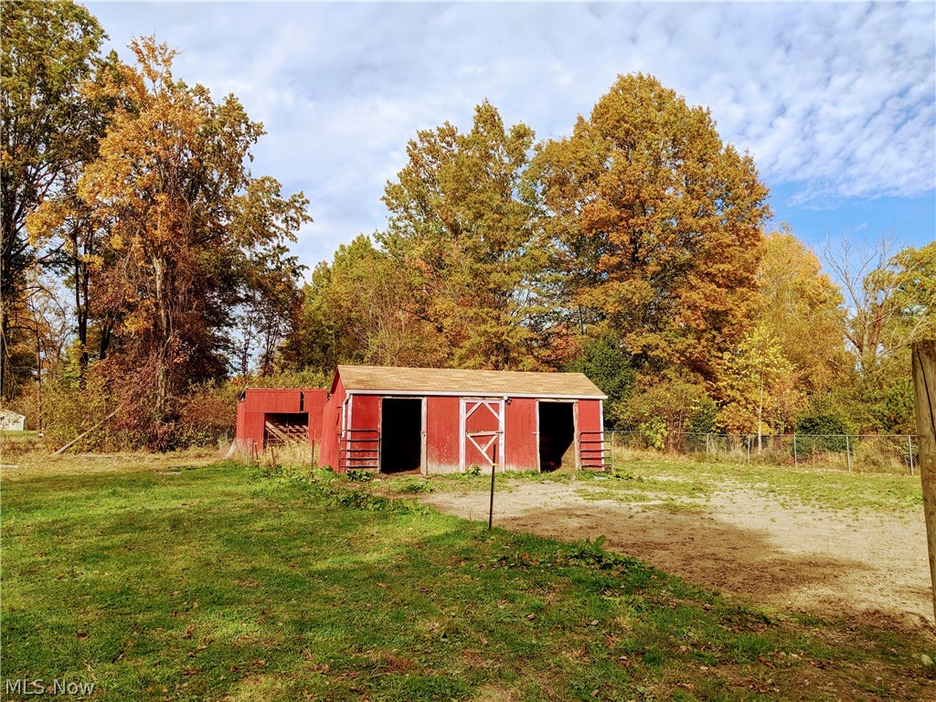 4034 Riblett Road Youngstown, OH 44515 - Photo 24 of 26 Bring your horses!!! ...or use as a workshop!