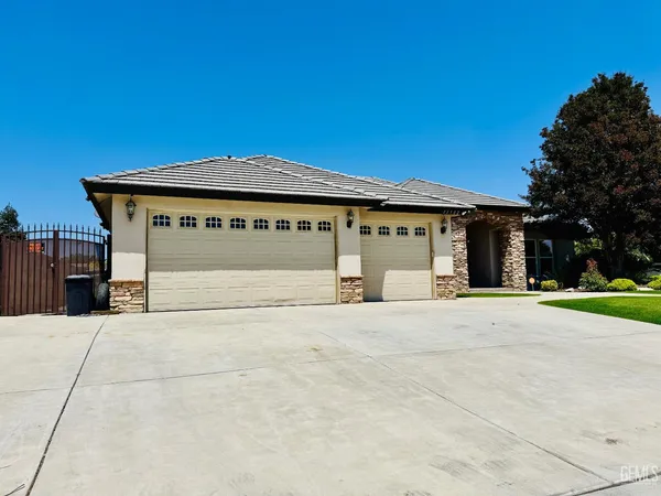 $650,000 | Undisclosed Address, Bakersfield, CA 93312