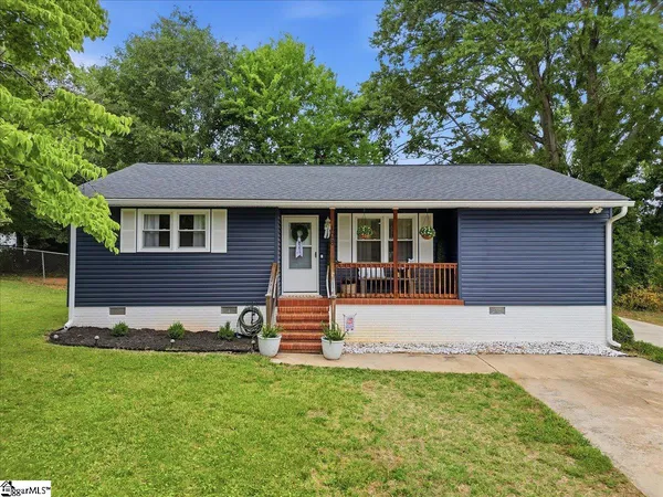 $219,500 | 108 Terry Avenue, Anderson, SC 29625