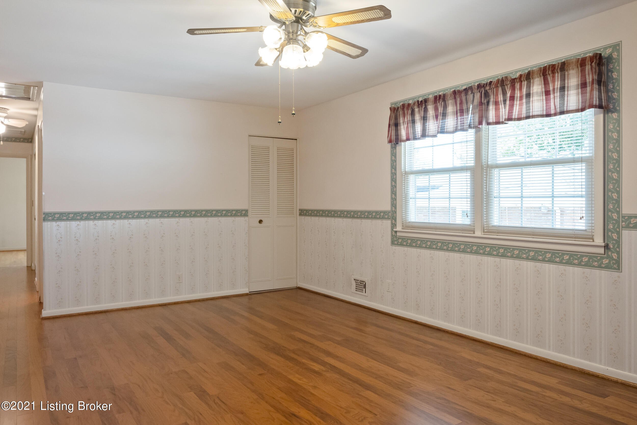 2102 Janlyn Road Louisville, KY 40299 - Photo 15 of 44 2102 Janlyn Rd-26