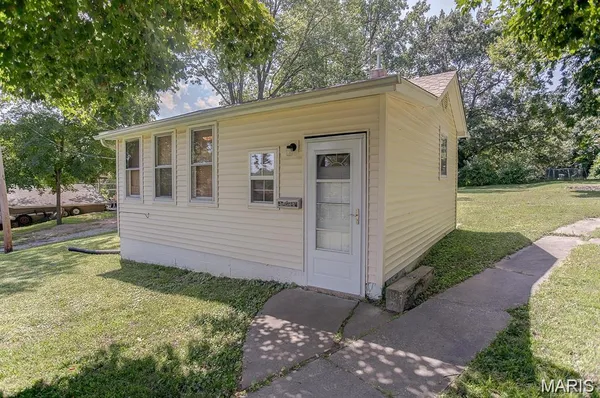 $780 | 128 South Meridian Road, Glen Carbon, IL 62034
