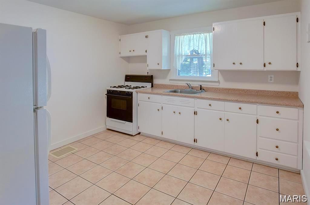 128 South Meridian Road Glen Carbon, IL 62034 - Photo 5 of 11