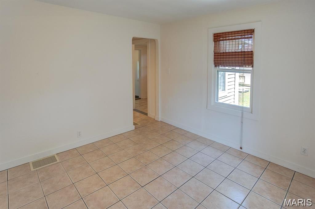 128 South Meridian Road Glen Carbon, IL 62034 - Photo 9 of 11