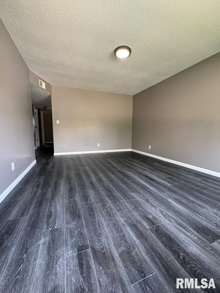 2043 Scarborough Road Springfield, IL 62702 - Photo 5 of 31