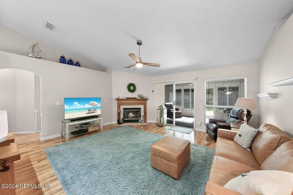 $2,950 | 2389 Glade Springs Drive, Jacksonville, FL 32246