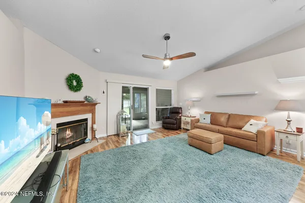 $2,950 | 2389 Glade Springs Drive, Jacksonville, FL 32246