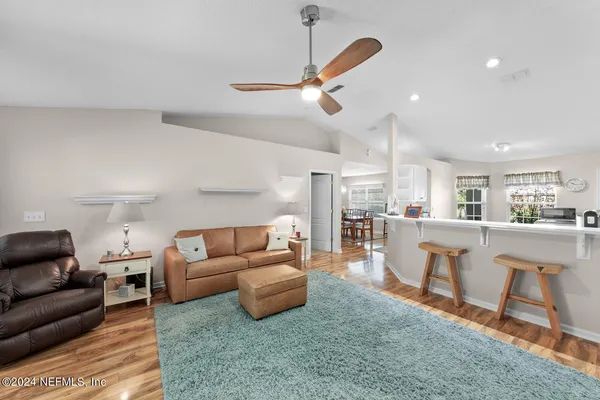 $2,950 | 2389 Glade Springs Drive, Jacksonville, FL 32246