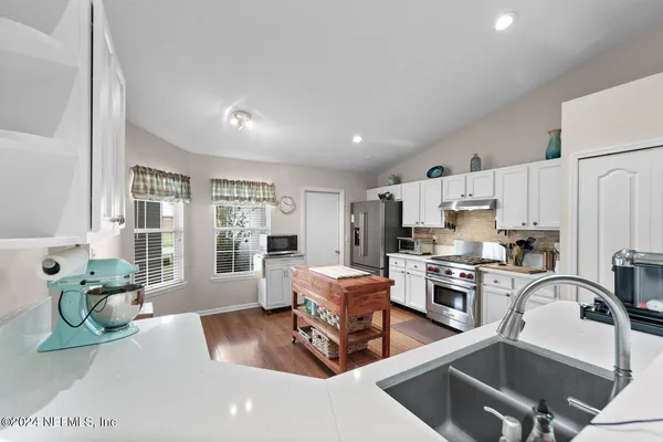 $2,950 | 2389 Glade Springs Drive, Jacksonville, FL 32246