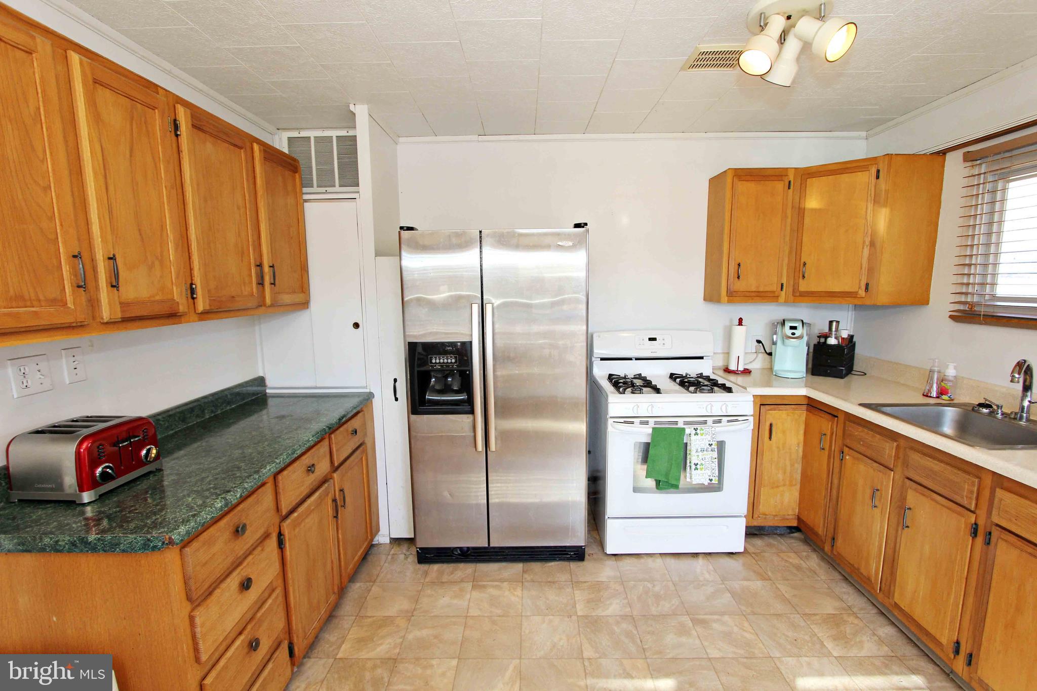 2416 Manor Road York, PA 17408 - Photo 15 of 23