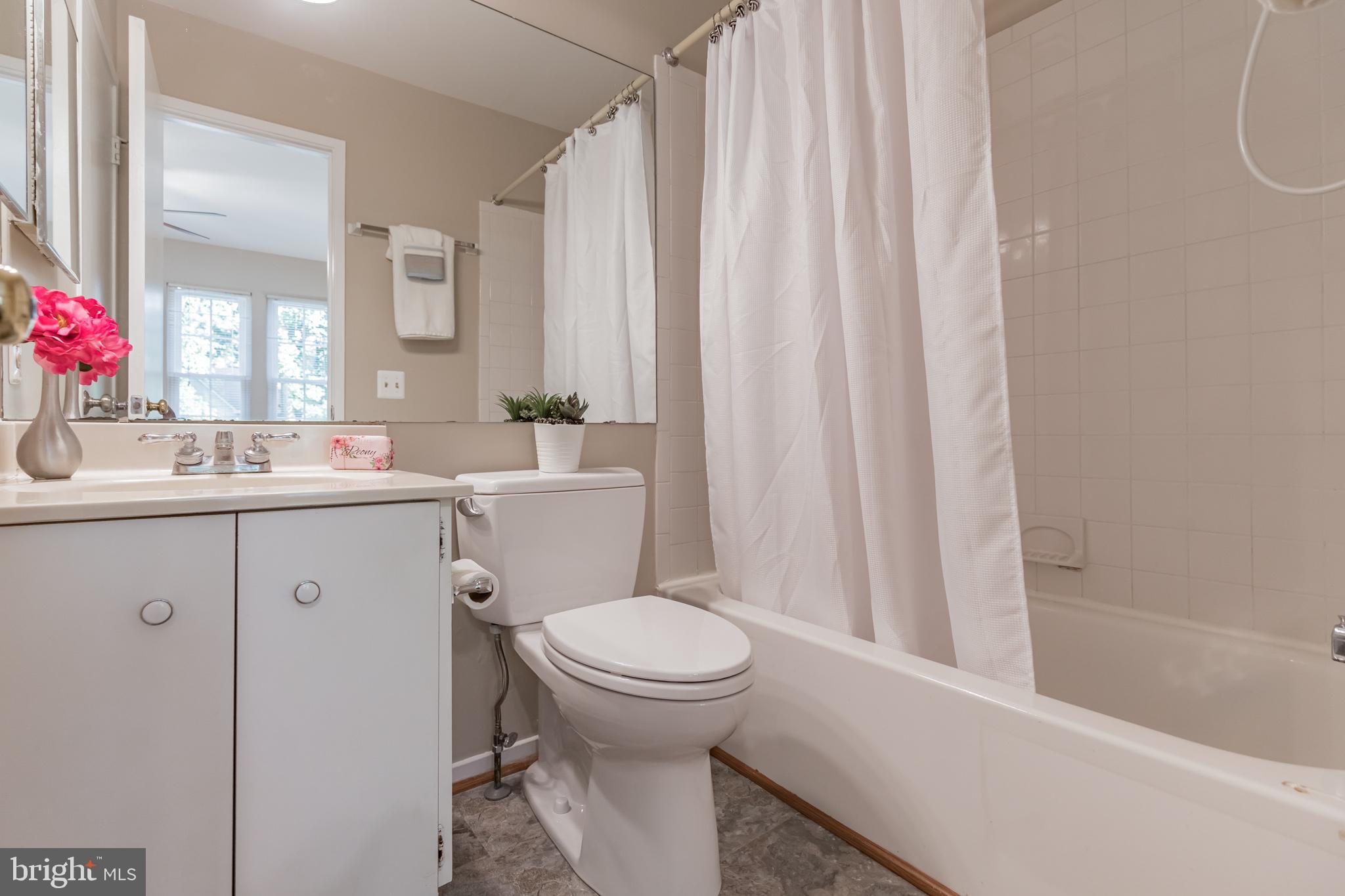 1375 Alderton Lane Silver Spring, MD 20906 - Photo 16 of 28 Full bathroom for bedroom #1
