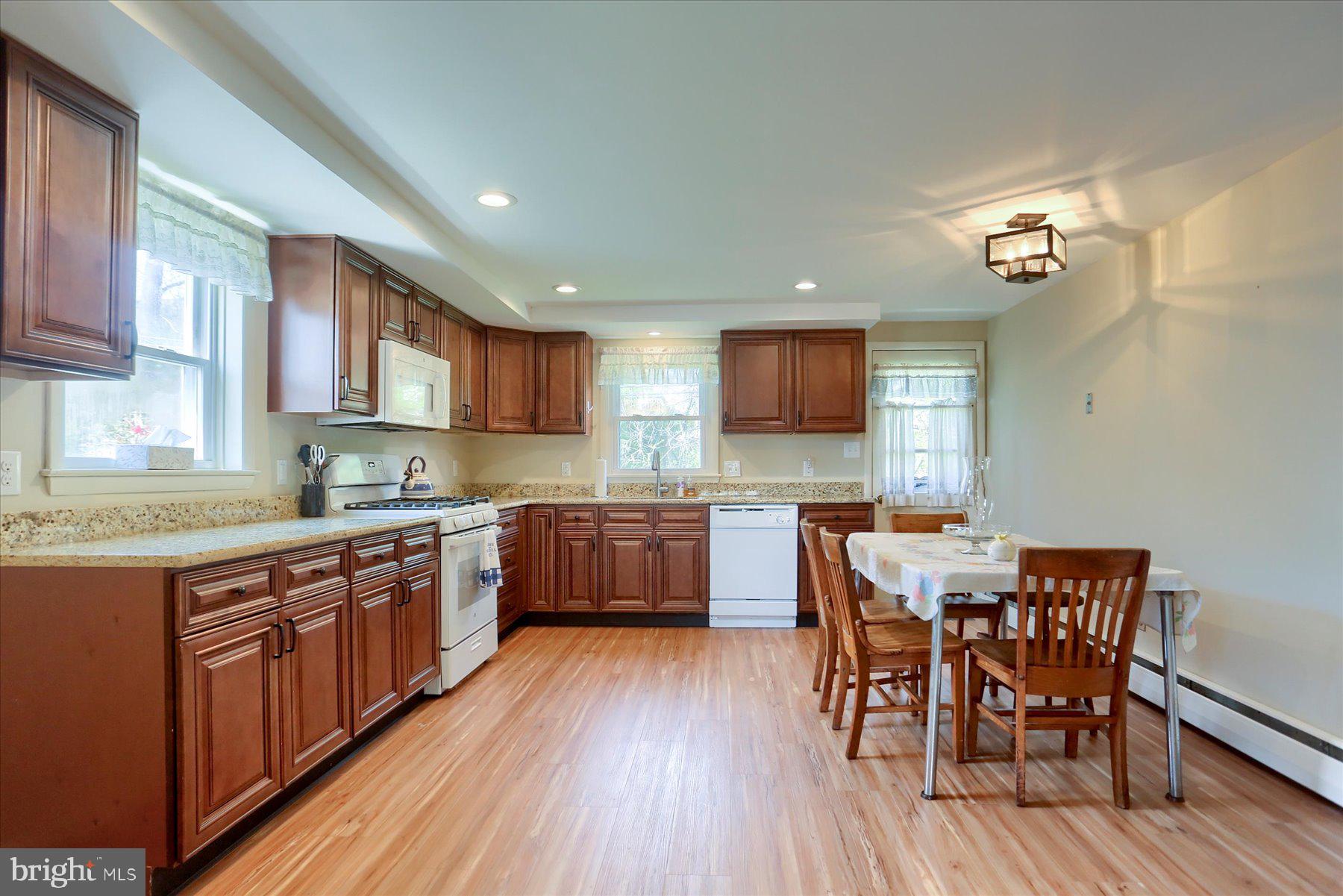 608 Marshall Road Brookhaven, PA 19015 - Photo 7 of 18 Kitchen