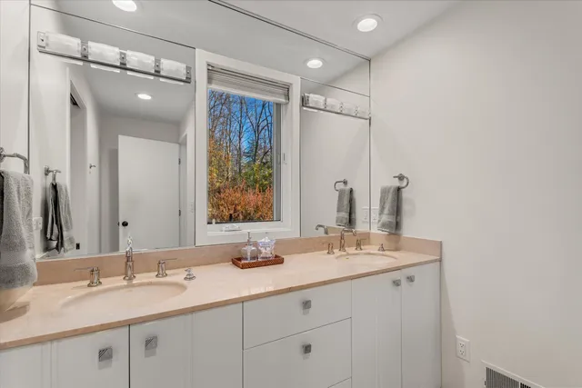 $5,500 | 3936 Holden Drive, Ann Arbor, MI 48103