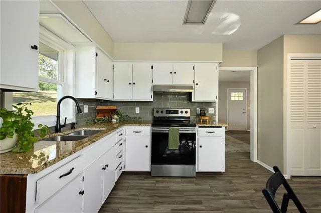 $799,000 | 12410 Cherry Street, Kansas City, MO 64145