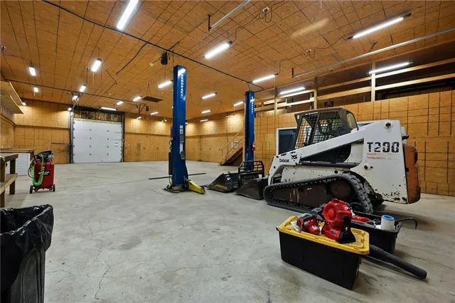 $799,000 | 12410 Cherry Street, Kansas City, MO 64145