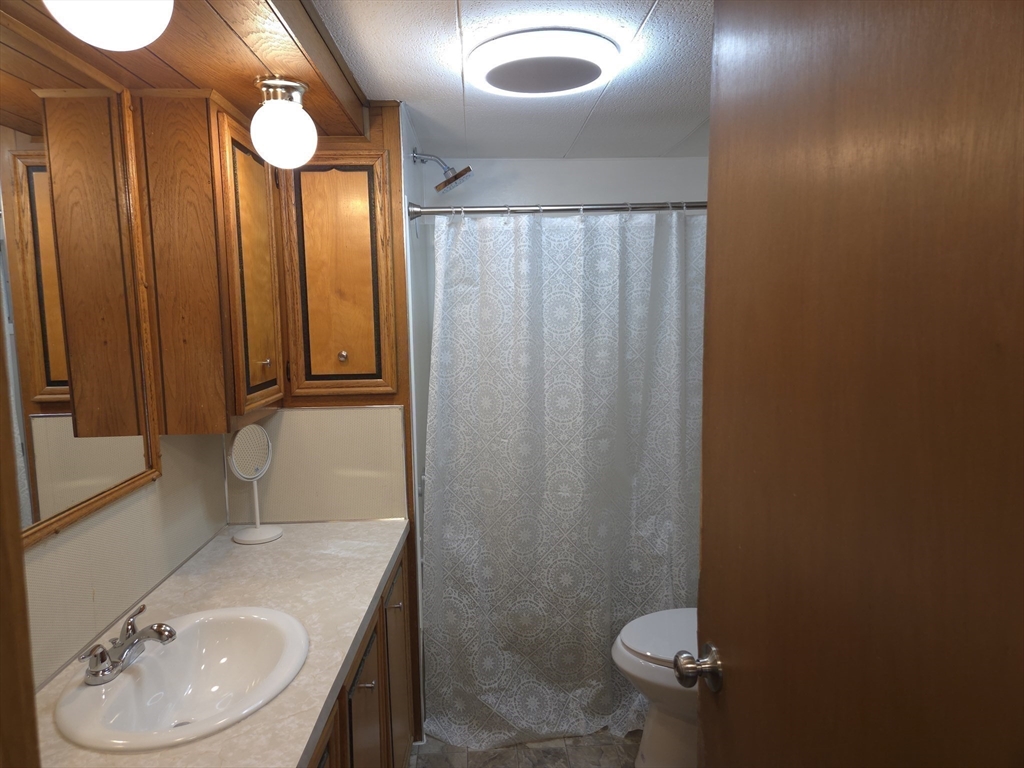 26 Elmshade Way Springfield, MA 01119 - Photo 8 of 17 Gallery Image 8