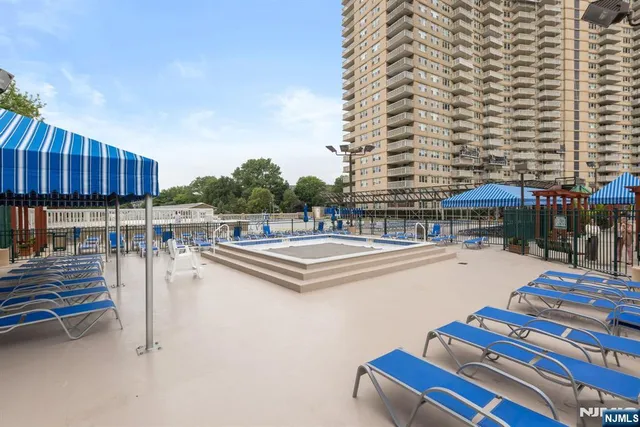 a view of a tennis court