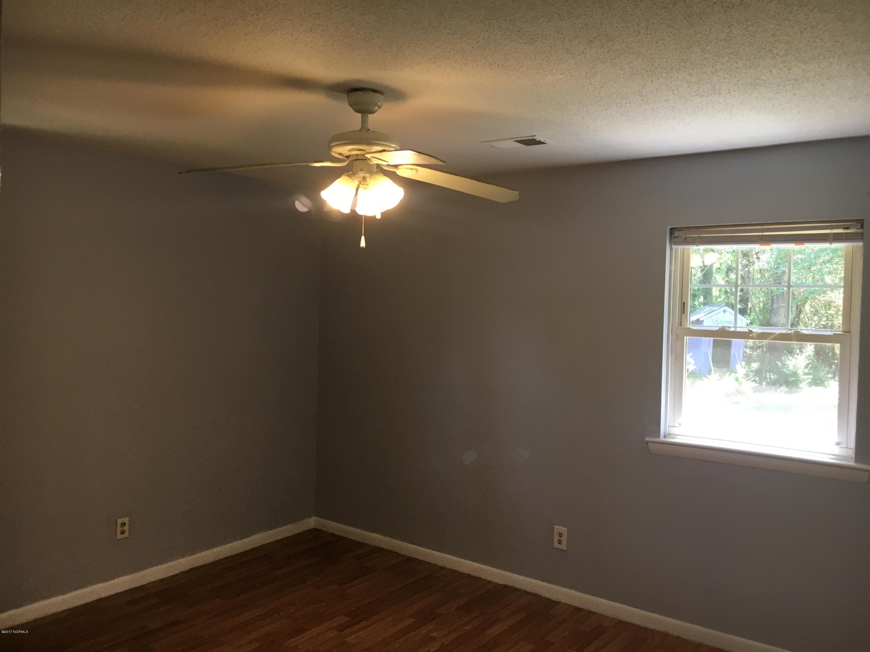 625 Rheims Way Wilmington, NC 28412 - Photo 11 of 13 IMG_8428
