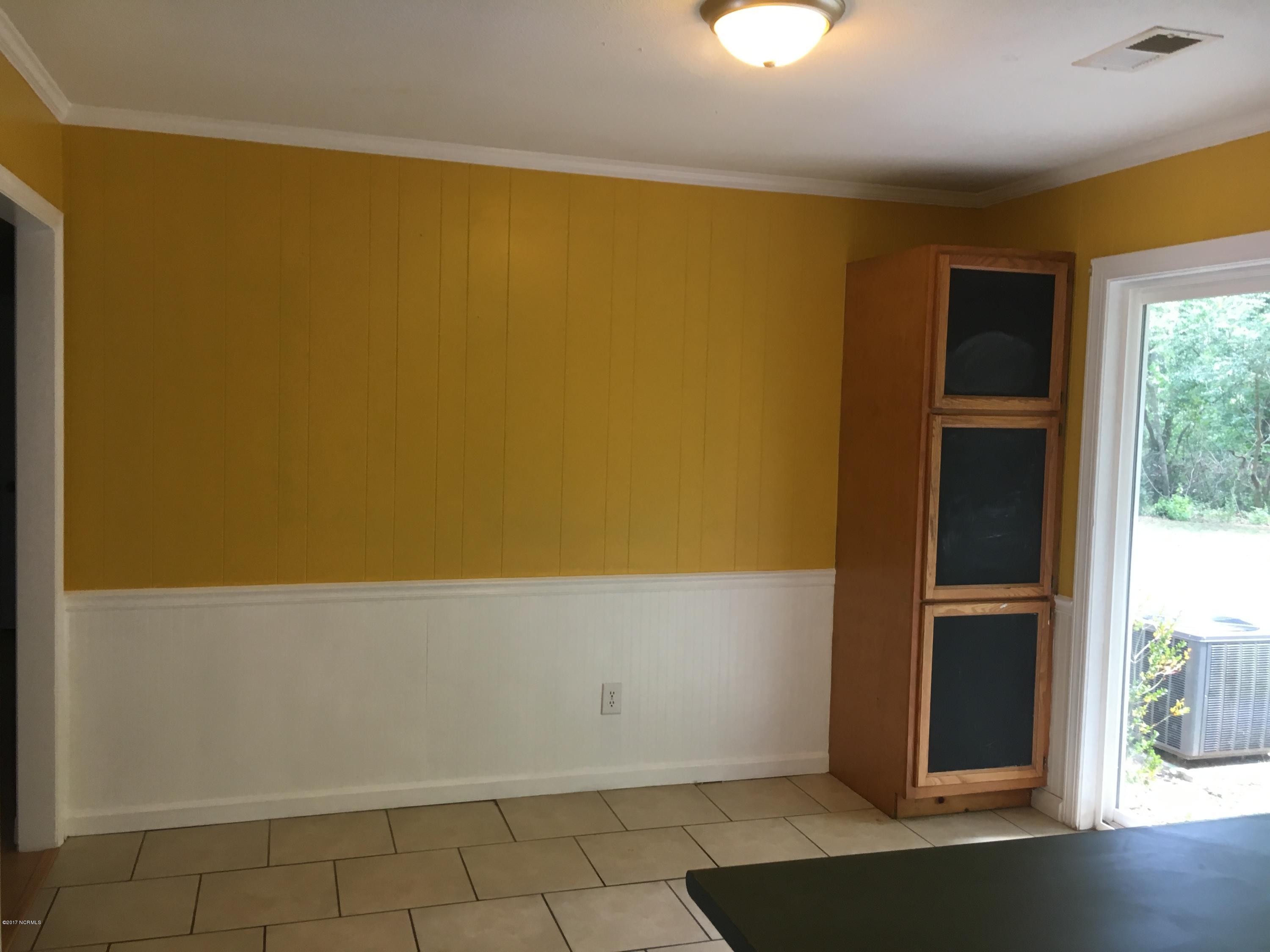625 Rheims Way Wilmington, NC 28412 - Photo 3 of 13 IMG_8416