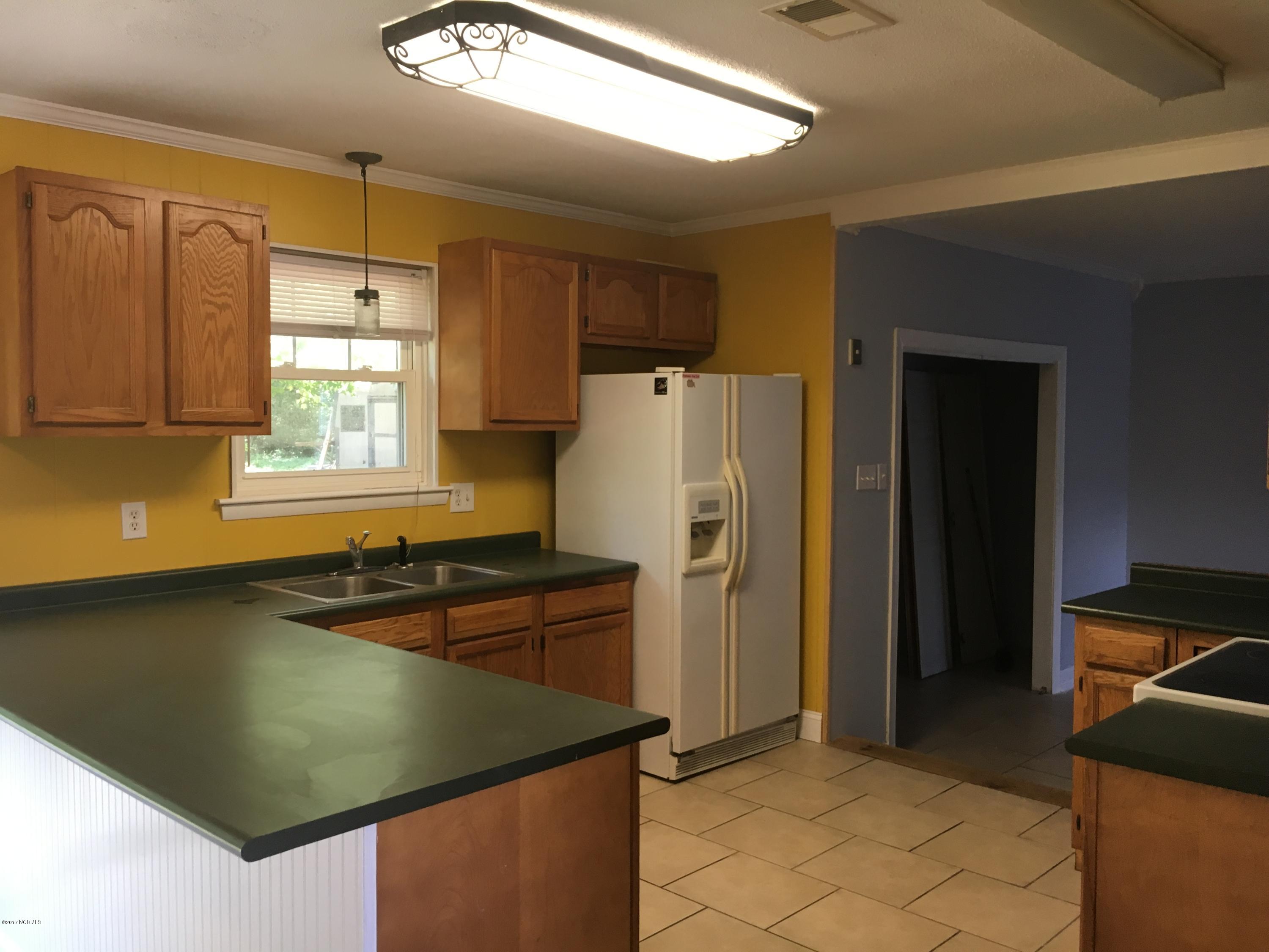 625 Rheims Way Wilmington, NC 28412 - Photo 5 of 13 IMG_8418