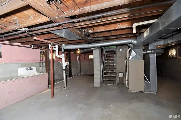 $1,200 | 1704 California Avenue, Fort Wayne, IN 46805