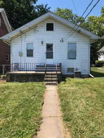 $1,200 | 1704 California Avenue, Fort Wayne, IN 46805