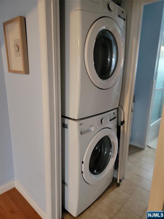 63-69 Rome Street Newark, NJ 07105 - Photo 10 of 11 a utility room with dryer and washer