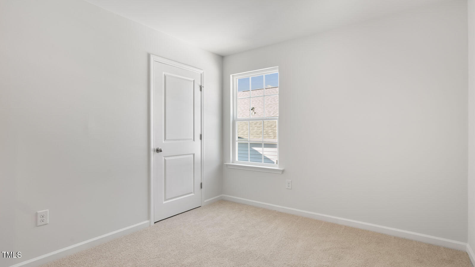 361 Ashley Run Sanford, NC 27330 - Photo 33 of 46 an empty room with windows and closet