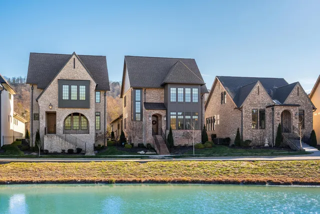 $807,500 | 9431 Calder Circle, Ooltewah, TN 37363