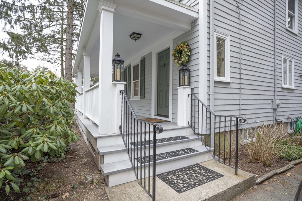 36 Upland Road Sharon, MA 02067 - Photo 4 of 23 Gallery Image 4