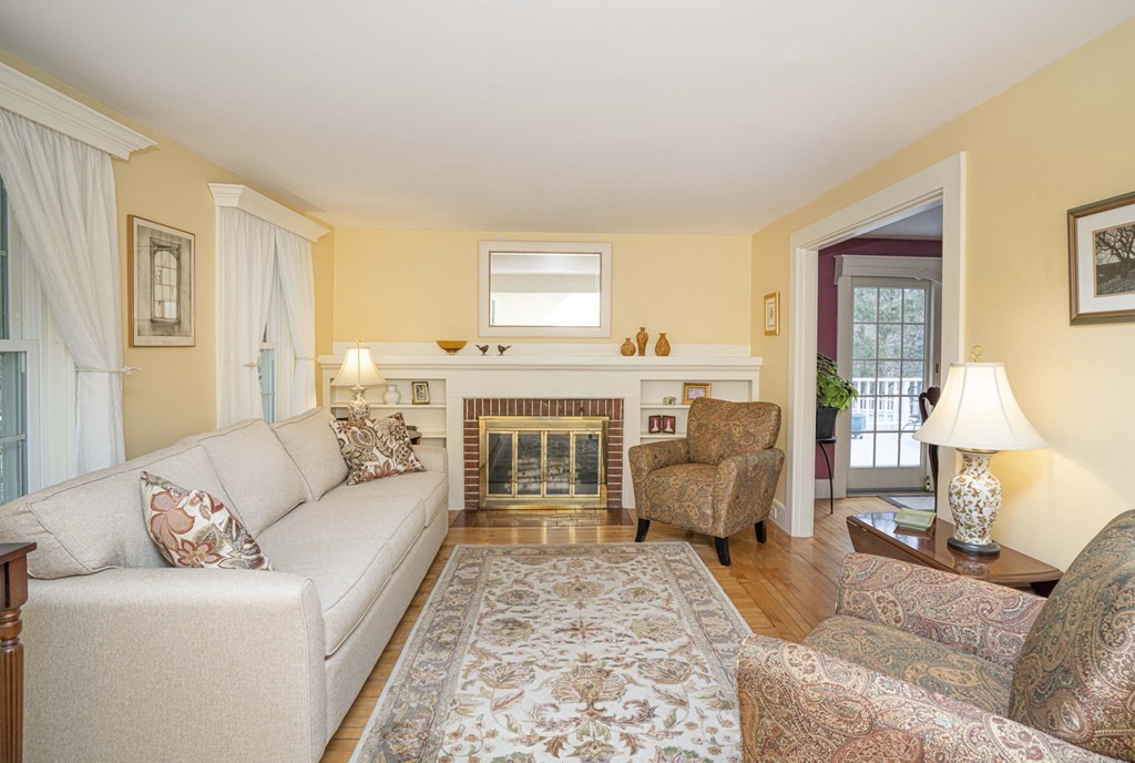 36 Upland Road Sharon, MA 02067 - Photo 8 of 23 Gallery Image 8