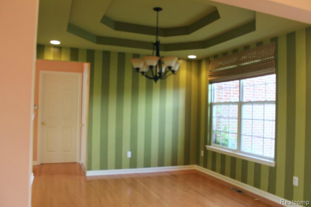 3494 Connors Drive Rochester, MI 48307 - Photo 13 of 28 Dining Rm.jpg