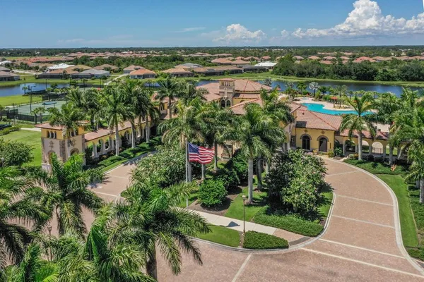$539,000 | 20230 Granlago Drive, Venice, FL 34293